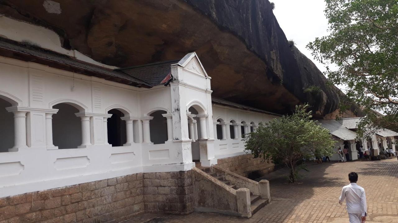 Granwin Hotel & Restaurant Dambulla Exterior photo